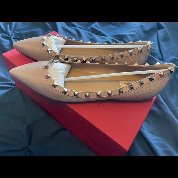 (SOLD) Valentino Flats size 11 - Picture 3 of 7